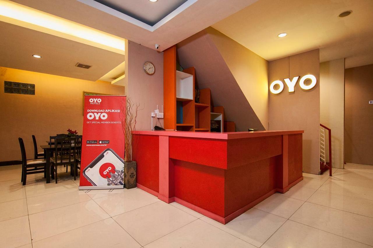 Oyo 529 Hotel Paninda Medan Extérieur photo